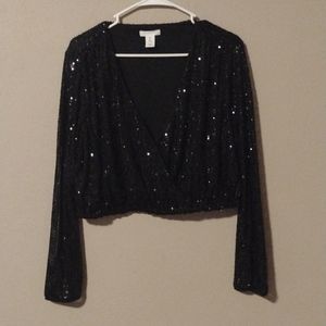 Sequenced long sleeve low v cut top